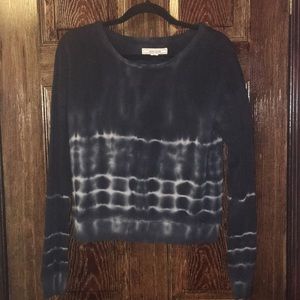 Crop sweater like top